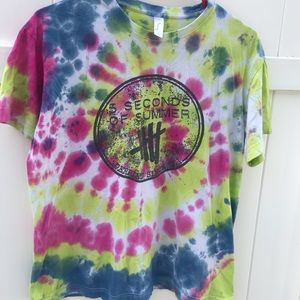 Five seconds of summer 🎶concert T-shirt tie-dyed